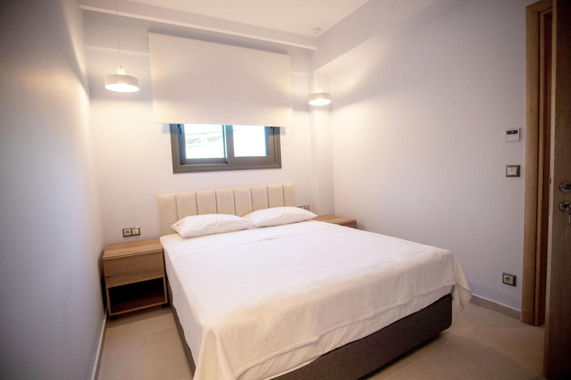 8 Boutique Suites Nea Poteidaia Quarto foto